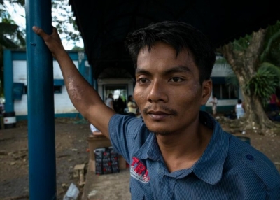 Tifoon Haiyan-ontruimdes deel verhale van verlies en oorlewing